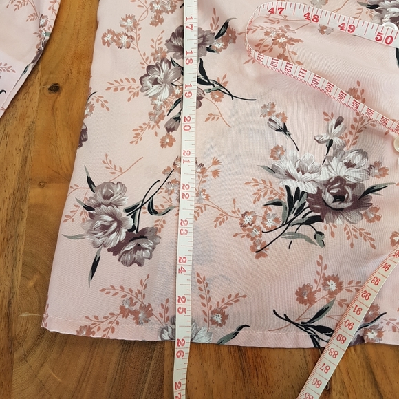 Vintage 70's Floral Button Down Blouse • Sz 11/12 - Picture 12 of 15